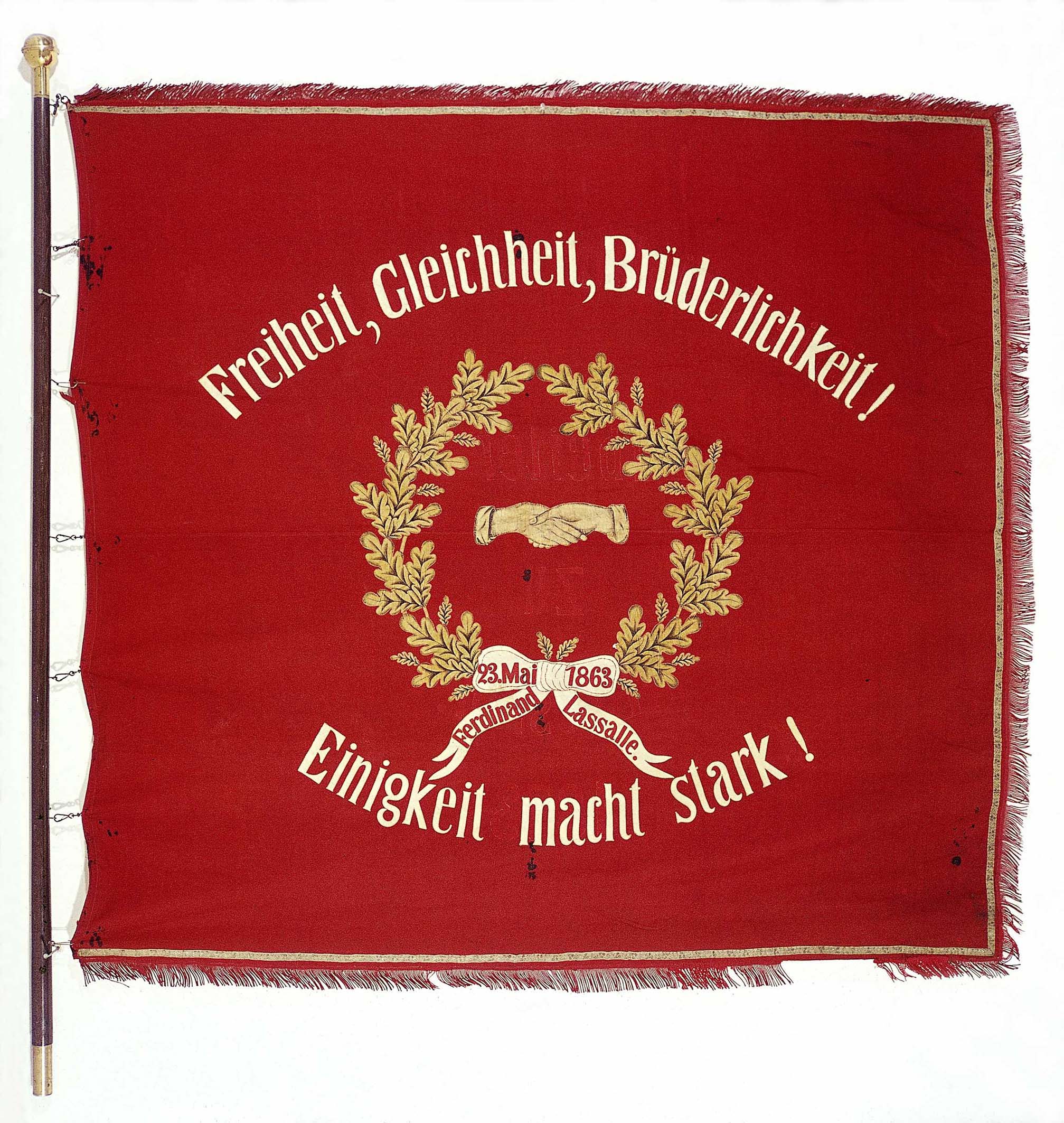 CPA Gebundene Fahne vom Deutschen Reich, armoiries, Aus Freiheit